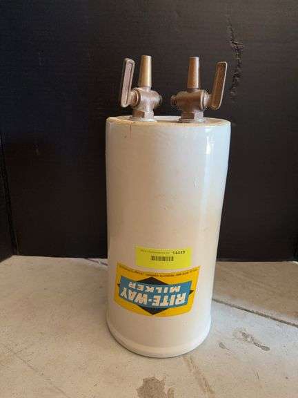 Rite-Way stoneware milker with brass valves image