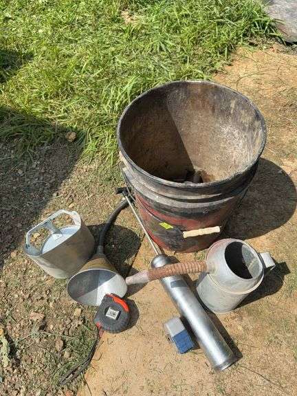 Caulk gun, funnel, scoop, oil can image