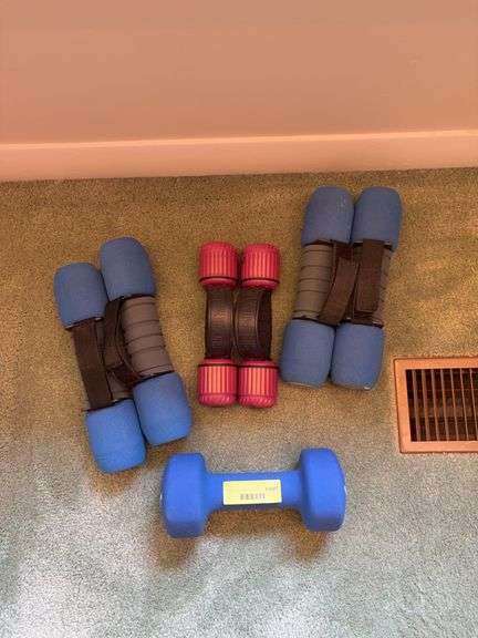 Hand weights image