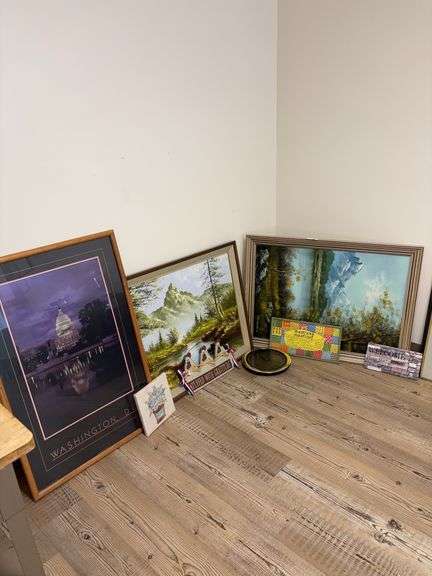 Various art pieces, clock image