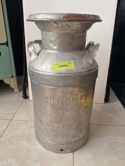 Walnut DY FMS Waterloo Iowa stamped 5 gallon milk can image