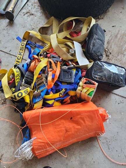 Ratchet straps, bungee, and cargo tie down system image