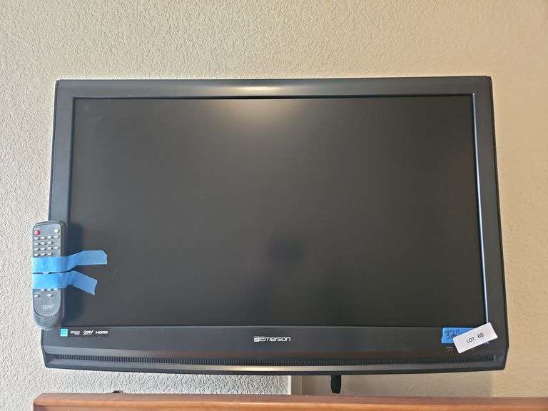 Emerson 32" TV With Remote (Bring Tools to remove from Wall) image