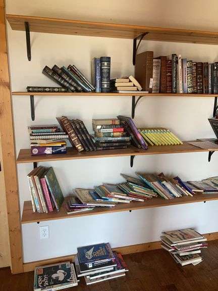 Books-bring boxes to pack image