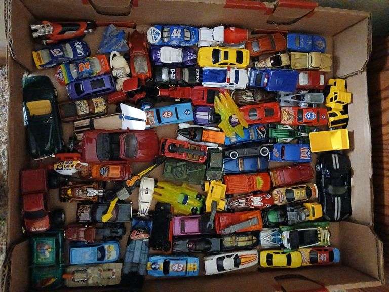Matchbox style cars 75+/- image