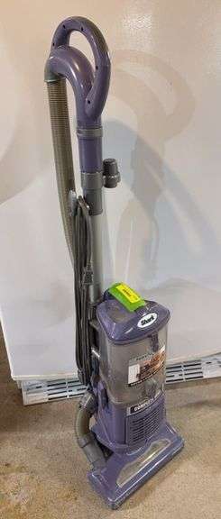 Shark upright vacuum image