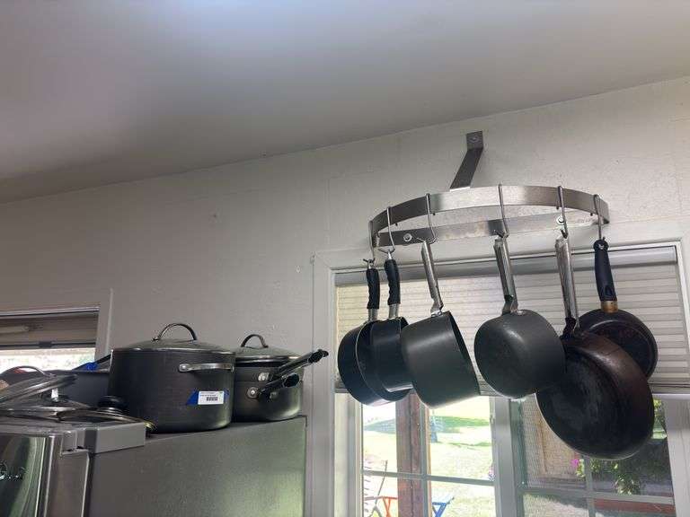 Set of non stick pans image