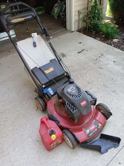 Toro Recycler 22" rear bagging self propelled mower electric start image