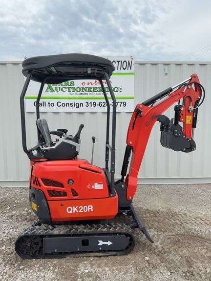 CFG, Mini Excavator, QK20R, RATO  23HP,16.8KW  Gasoline  Engine with EPA ,Bkt，2 Cylinders,with Side Swing, SN# 06060346, SOLON image