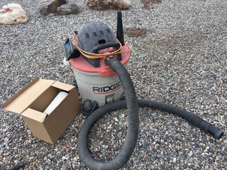 Rigid 12 gallon shop vac image