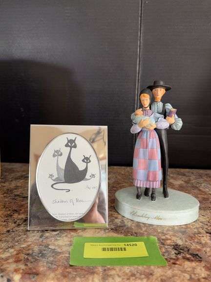 P Buckley Moss statue and small picture frame w/ "Shadows of Moss" print image