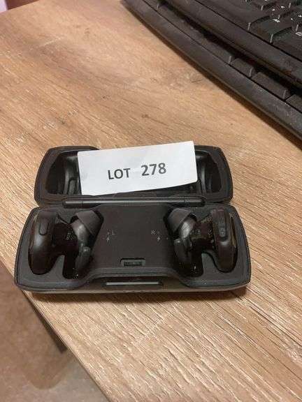 Bose ear pods in case image