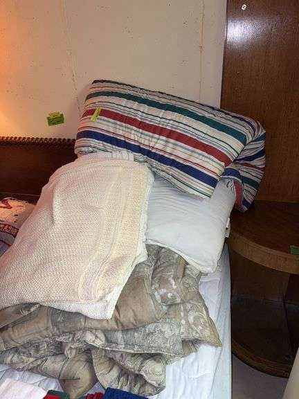Comforters, pillows, blankets image