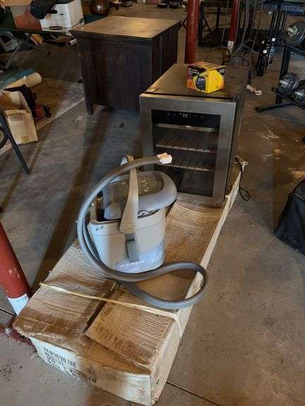 Cigar Humidor, Ice machine for injury, metal white poles? not sure what for image