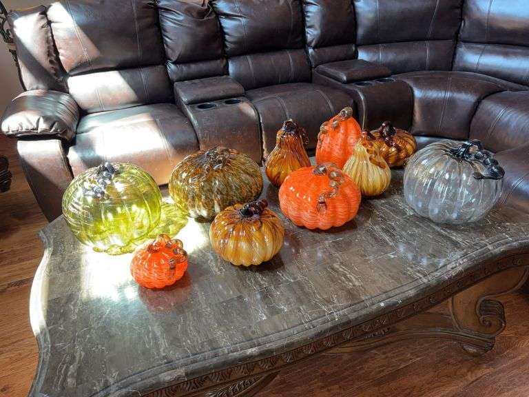 Glass pumpkins-bring box to pack image