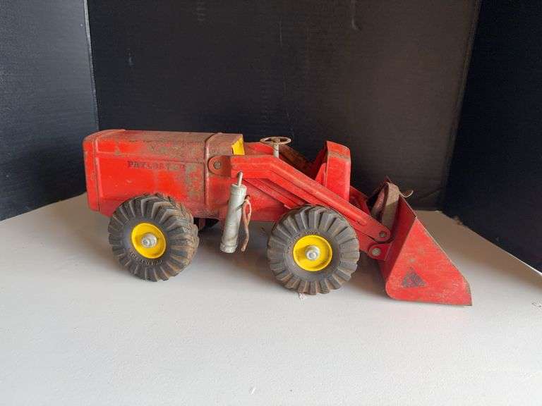 Vintage Hough payloader image