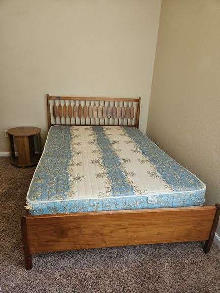 Mid Modern Headboard, Full Bed with End Table 17 x 17 image