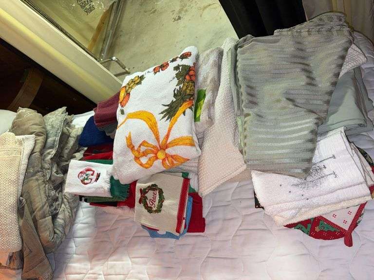 Towels and linens image