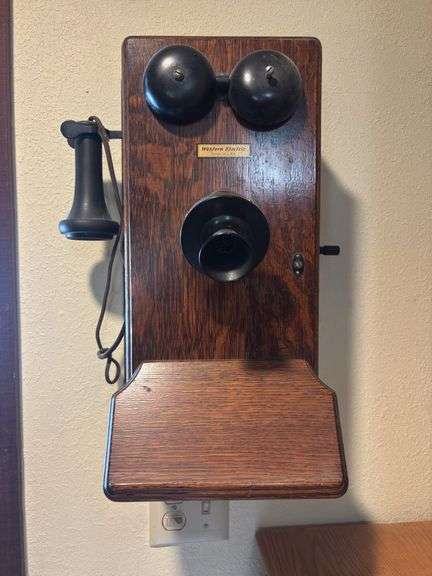 Western electric oak wall phone image