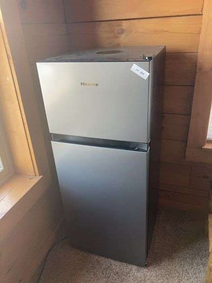 Hisense Small refrigerator 19x19x45-working image