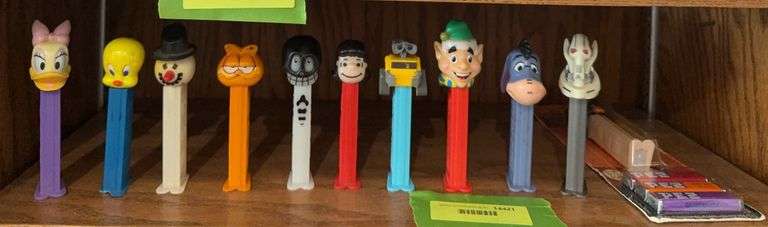 11 PEZ dispensers image