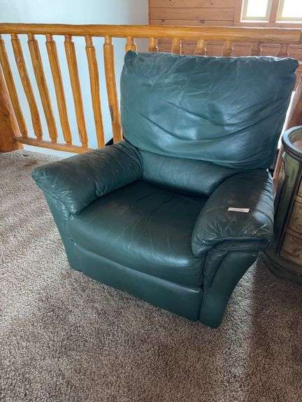 Pair green leather recliner chairs- show some wear and scratches image