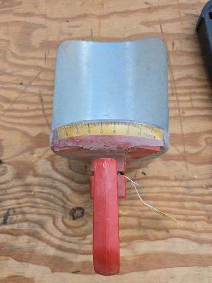Kwik-Way scale scoop image