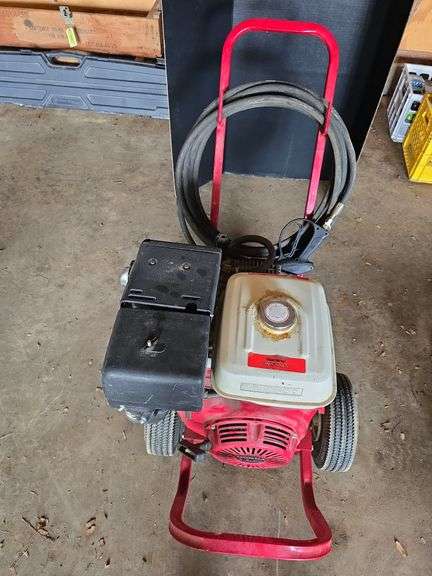 Pressure washer w Honda engine, hose and guns image