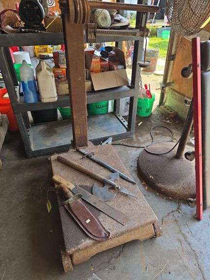 Fairbanks, Morse and Co 100lb capacity platform scale NO KNIVES image