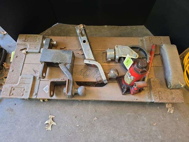 Auto creeper, trailer hitches, bottle jack trailer jack wheel image