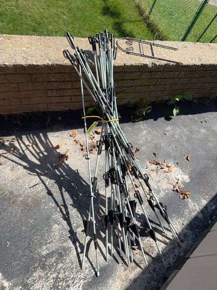 18 fiberglass elec fence post image