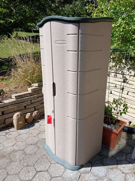 Rubbermaid double door cabinet 20D x 30L x 72H image