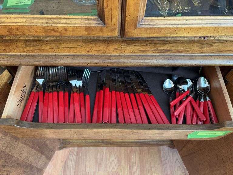 Holiday flatware, uncounted image