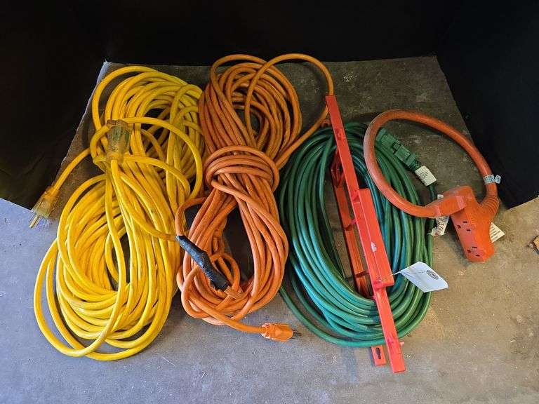 3 drop cords and splitter image