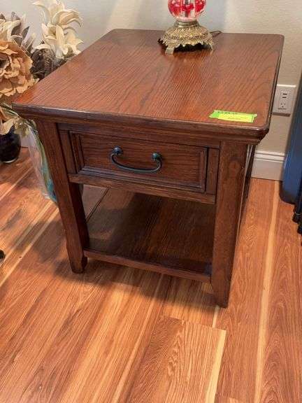 27x24x25H single drawer side table image