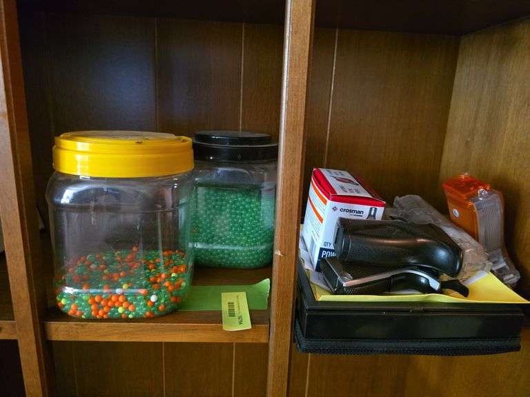 Air soft guns and ammo image