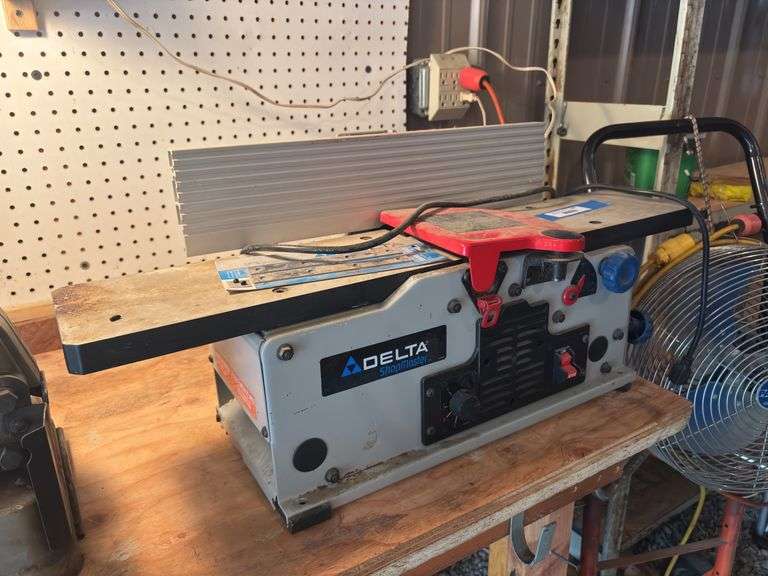Delta shop master 6 inch variable speed bench jointer image