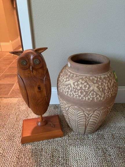 18” tall wooden owl w 12ga eyes and RRP Co vase No.140-15 image