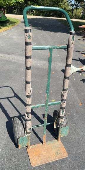 2 wheel hand truck image
