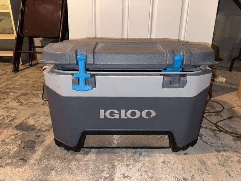 Igloo cooler