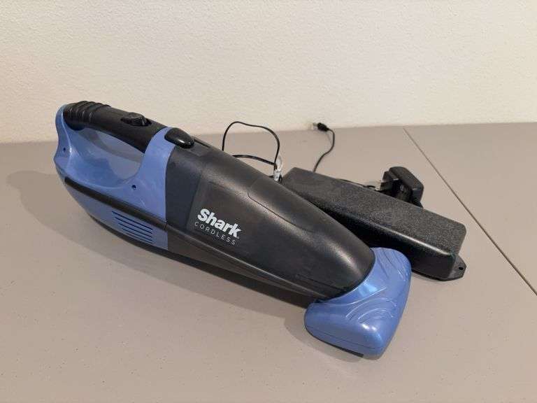 Shark cordless hand vac image