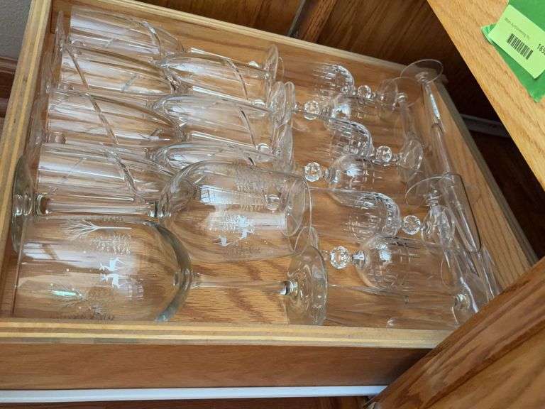 Fancy stemware image