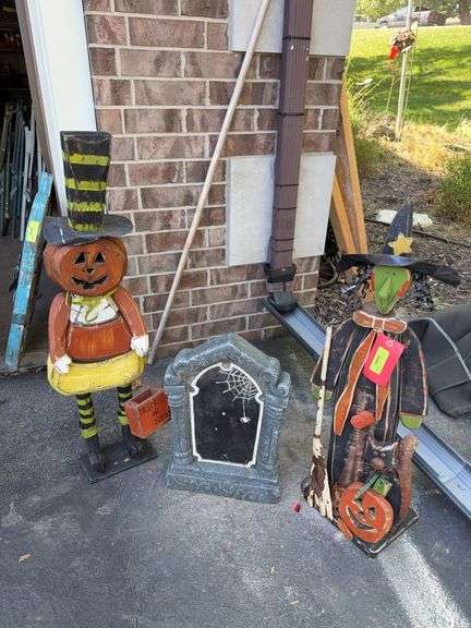 Pumpkin and witch wood/metal figurines, resin headstone image