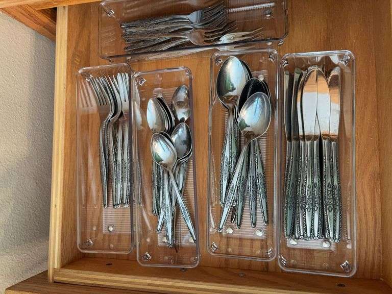 Interpur stainless steel flatware, uncounted image
