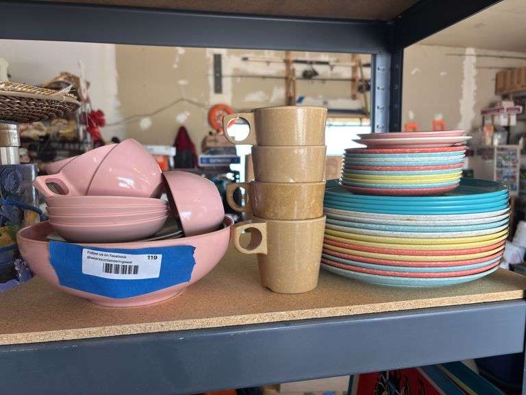 Melamine plates, cups, and dishware image
