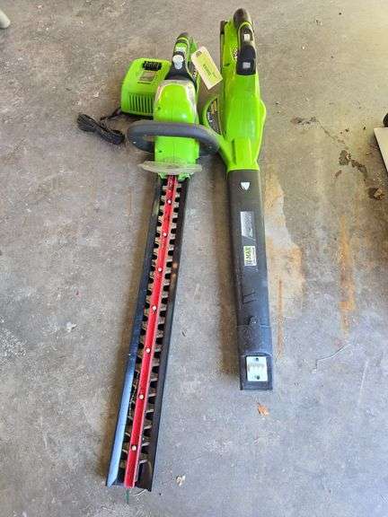 Greenworks 40V elec hedge trimmers and blower, battery and charger image