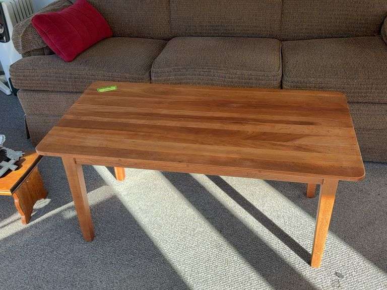 22x42x19H coffee table image