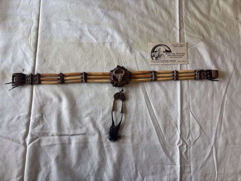 Wolfsong artworks custom made necklace with bone image