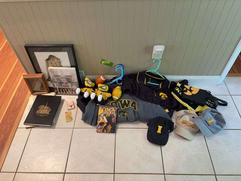 Iowa and Iowa Hawkeyes collectibles image
