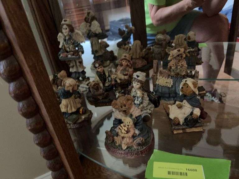 Boyd’s Bears figurines image